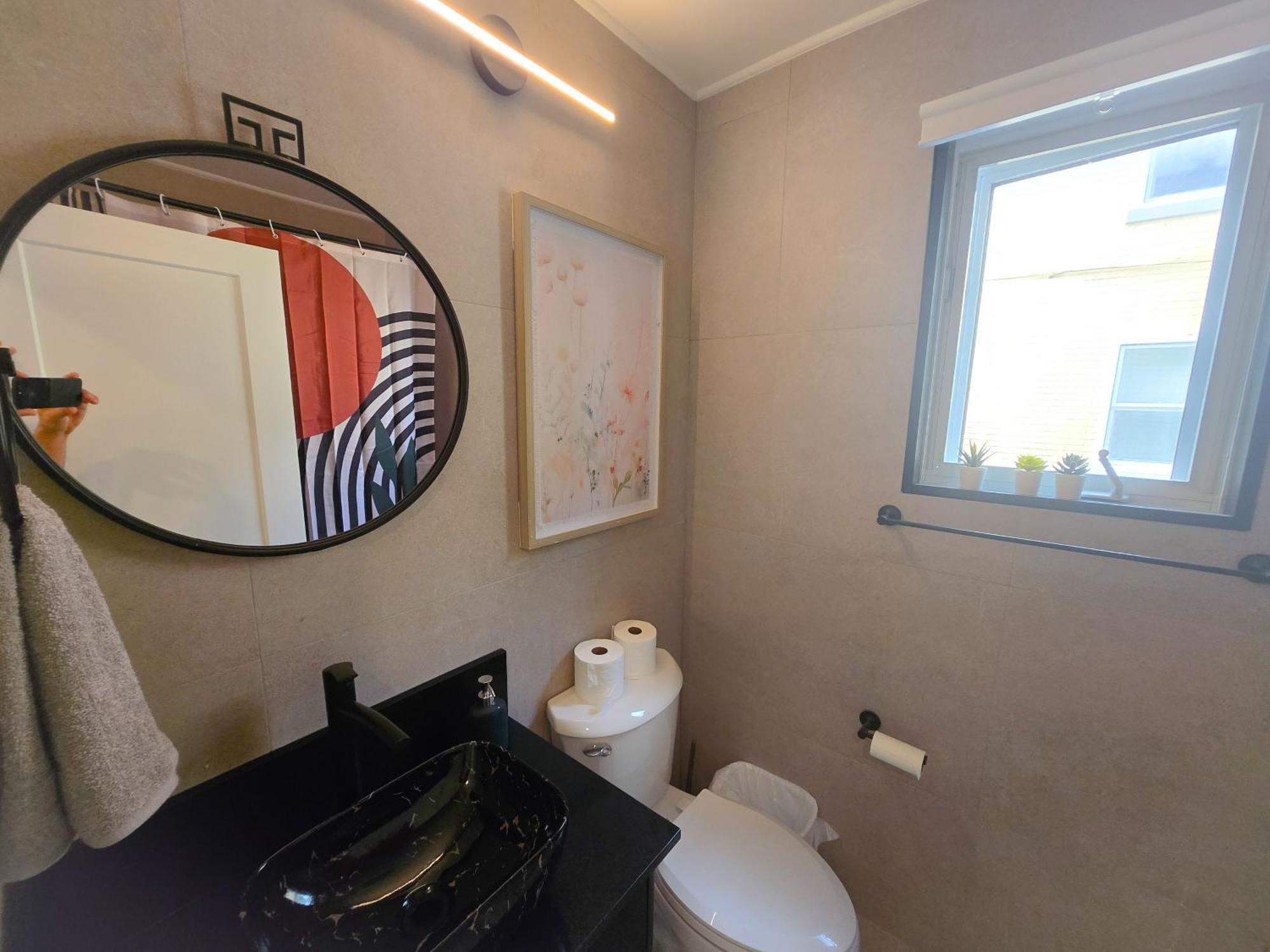 Jstlikehome - Serenity Suites Отава Екстериор снимка